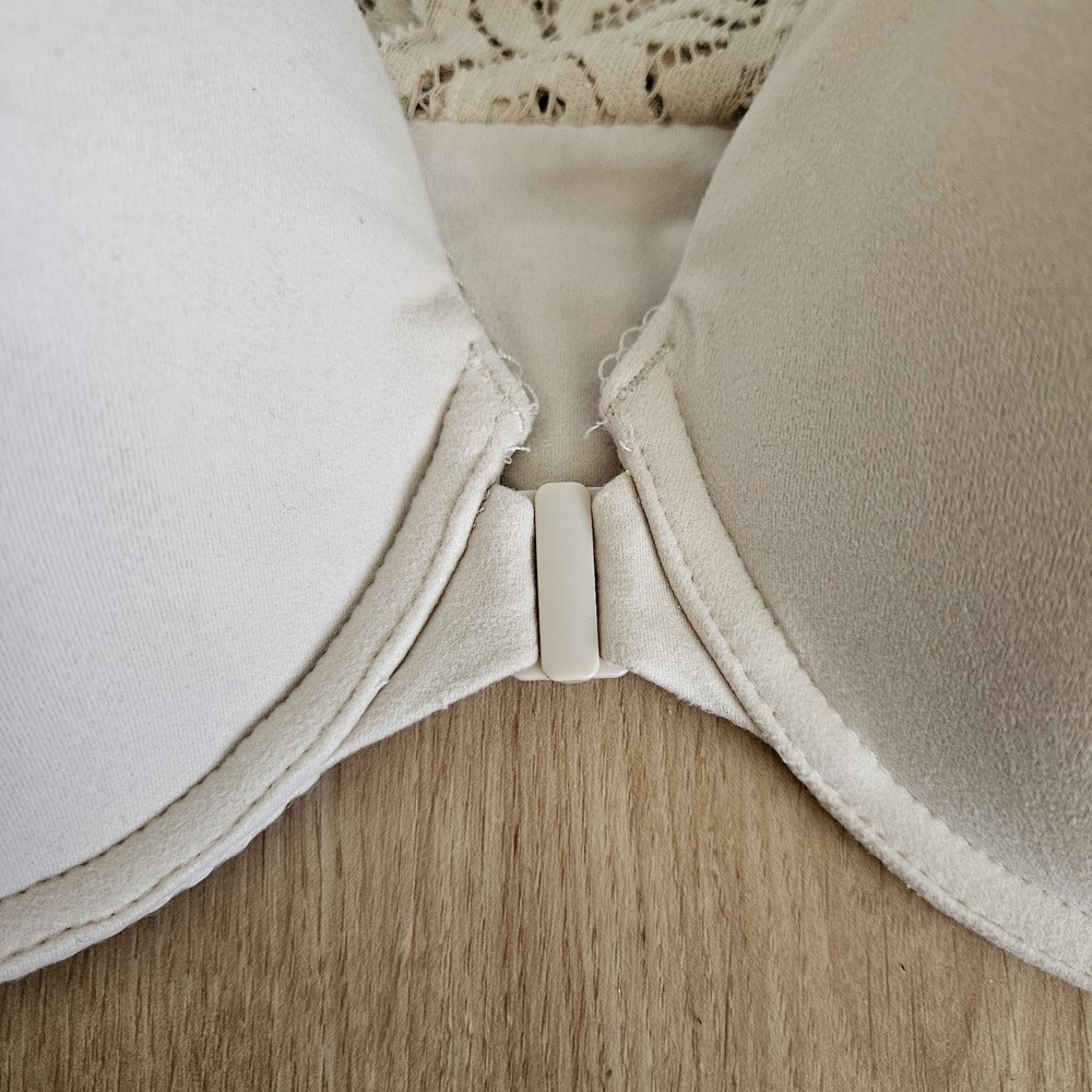 BODY by VICTORIA'S SECRET MEMORY FIT FULL COVERAGE FRONT CLOSE BRA Size 36 DDD - Picture 2 of 4